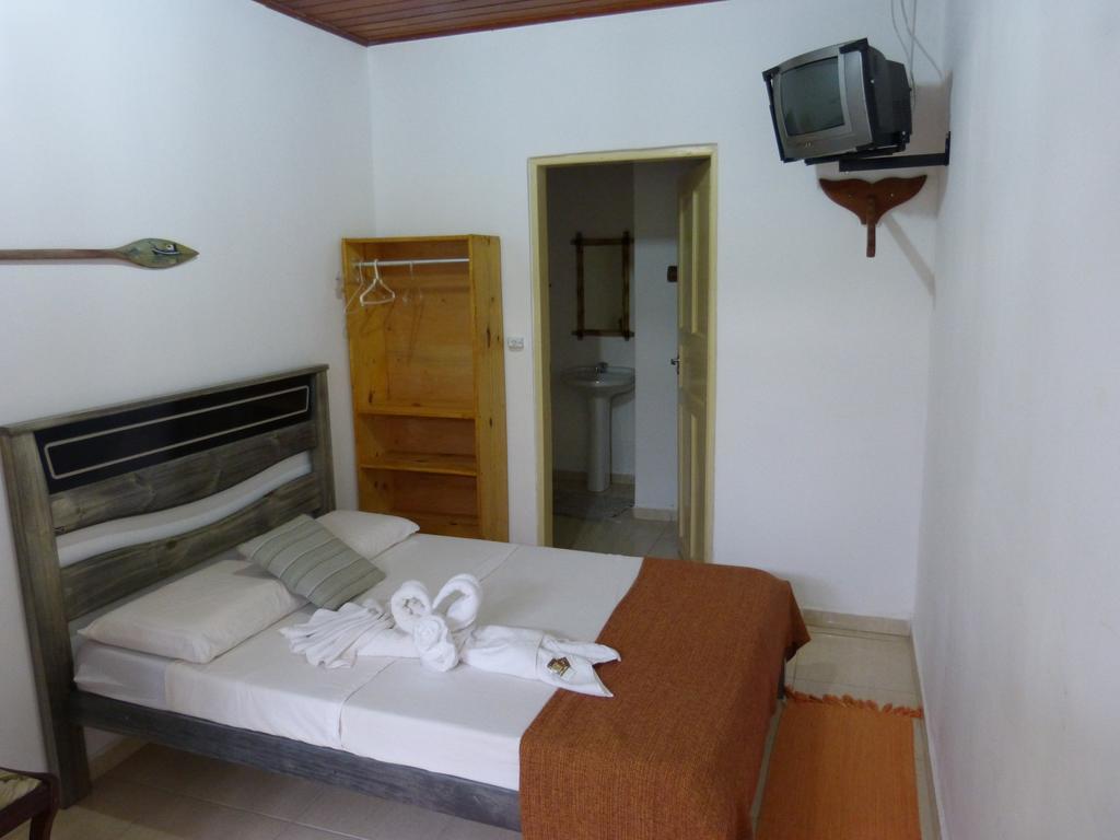 Suítes o Flautista Ubatuba Habitación foto